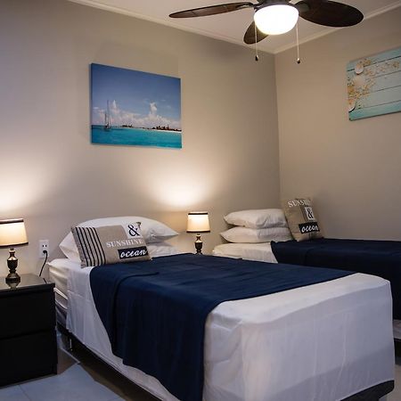 The Pier Beach Inn & Suites Willemstad Zewnętrze zdjęcie