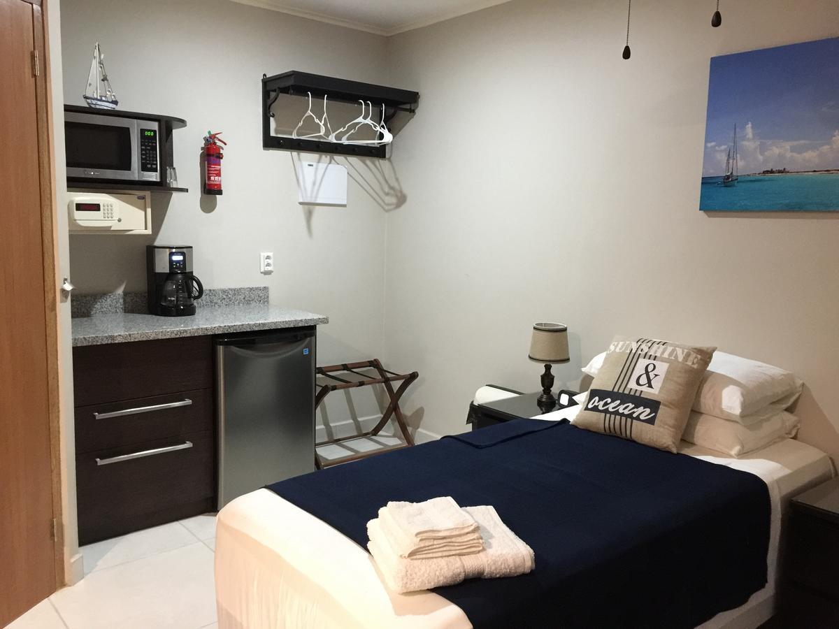 The Pier Beach Inn & Suites Willemstad Zewnętrze zdjęcie