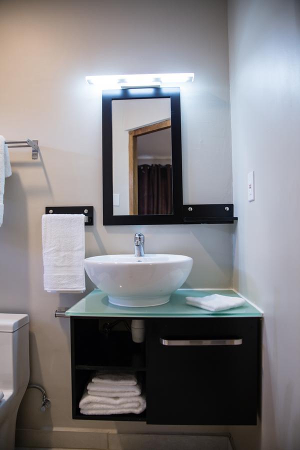 The Pier Beach Inn & Suites Willemstad Zewnętrze zdjęcie