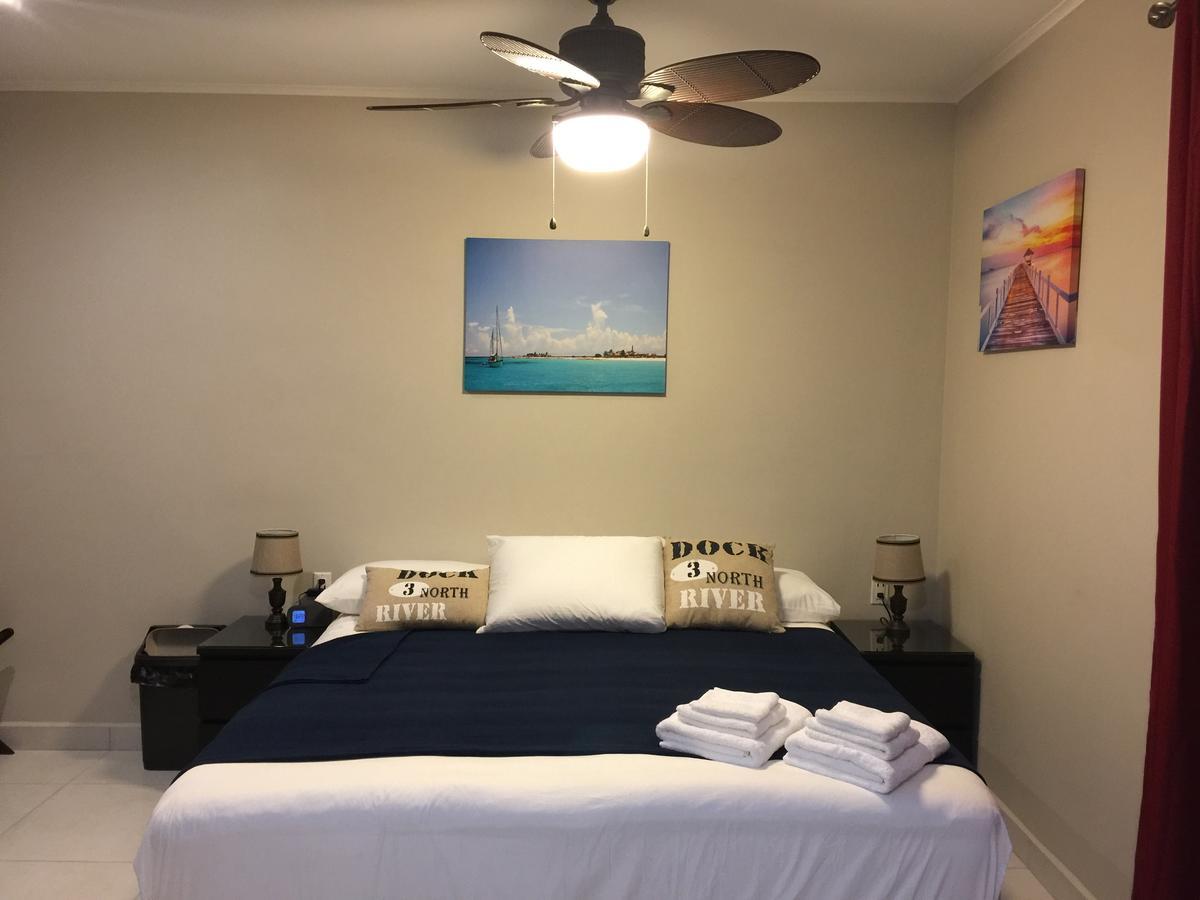 The Pier Beach Inn & Suites Willemstad Zewnętrze zdjęcie